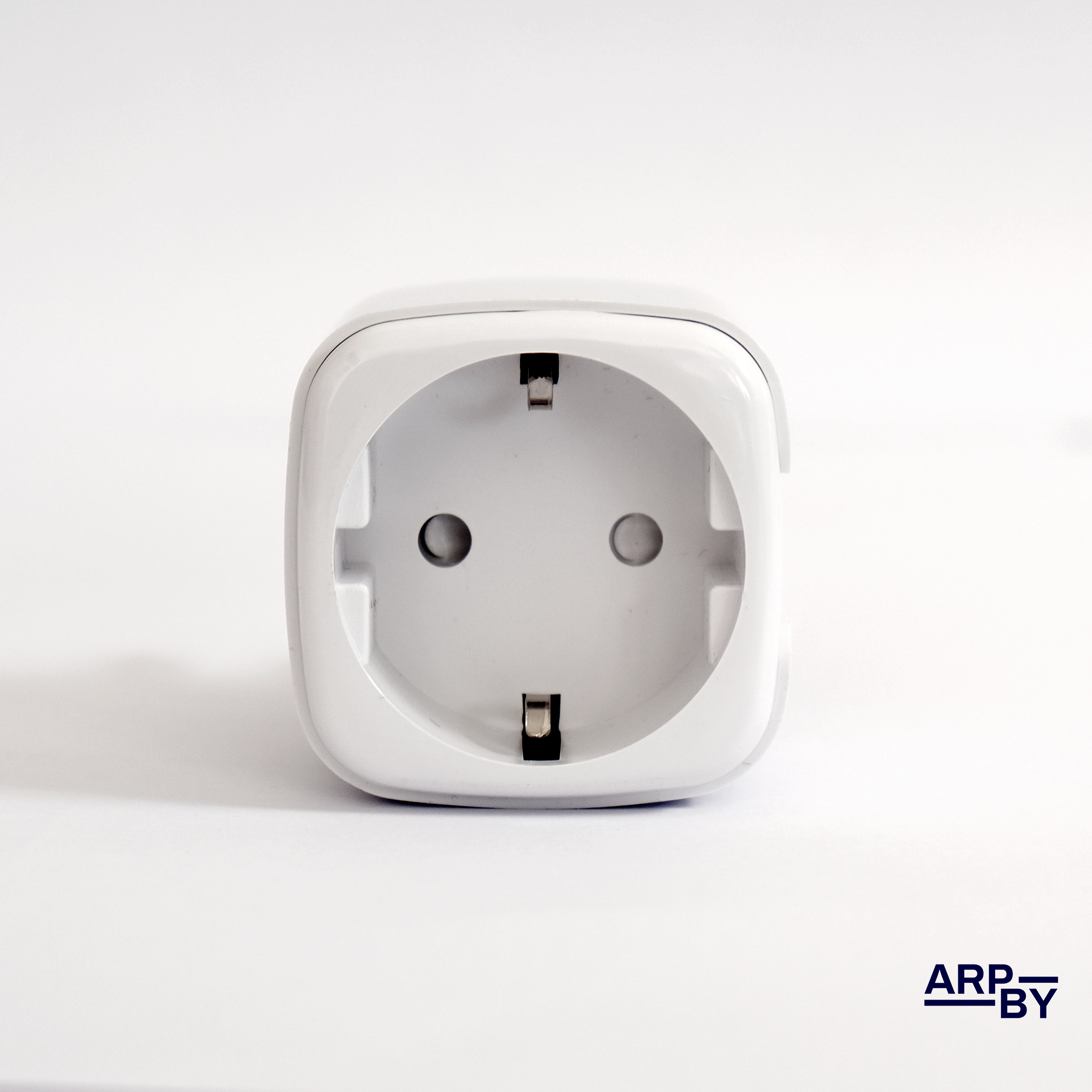 Tomada inteligente externa Wifi 16A MYQEU02 Tomada inteligente externa Wifi 16A MYQEU02